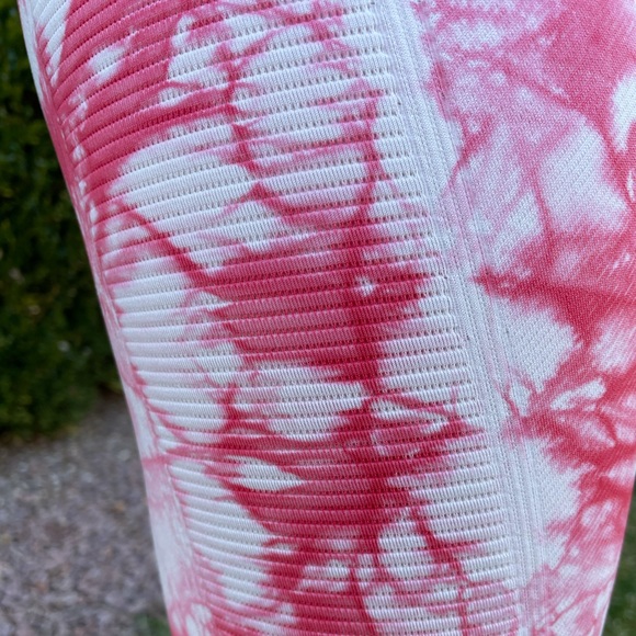 NWT- Coral Tie Dye Leggings - Picture 6 of 6